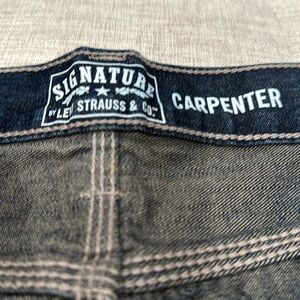 Levi carpenter jeans
34x32